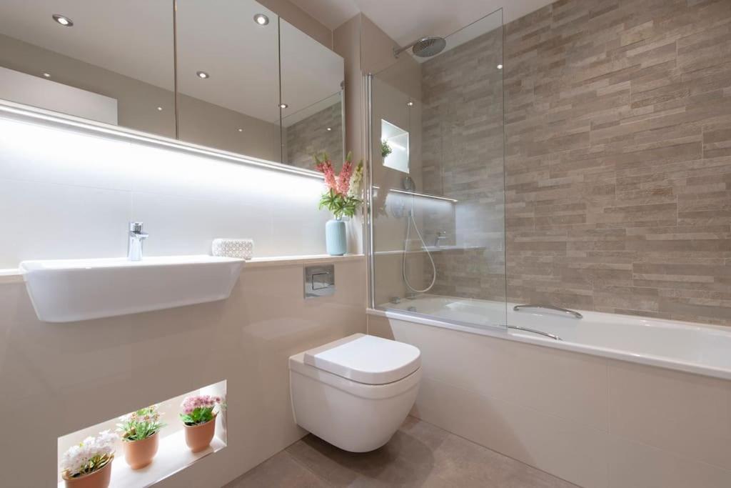 Park View Apartments Лондон Екстериор снимка